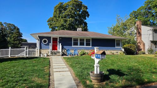 75 Florence Ave, Milford, CT, 06460-4114 | Card Image