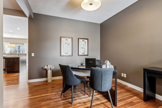 67 Tremblant Way Sw, Home with 3 bedrooms, 2 bathrooms and 2 parking in Calgary AB | Image 3