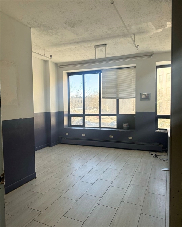 Commercial Lease in Lynn 3