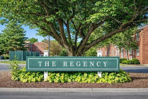 121-121 Regency Park Dr, Agawam, MA, 01001-2247 | Card Image
