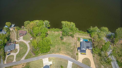 2094 Sky Park Rd, Florence, AL, 35634-2488 | Card Image