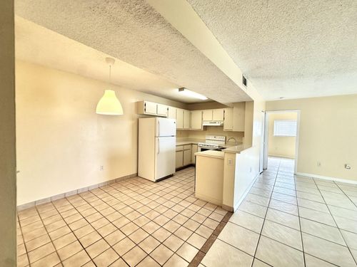 206-251 Palm Cir W, Pembroke Pines, FL, 33025-4616 | Card Image