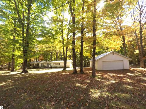 7841 W 28 Road, Harrietta, MI, 49638 | Card Image