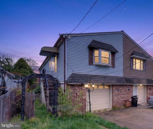 9609 Hoff St, PHILADELPHIA, PA, 19115-3813 | Card Image