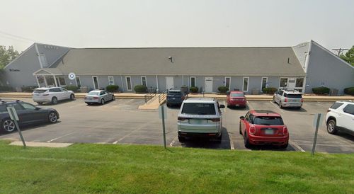 30 Canton St, Manchester, NH, 03103-3524 | Card Image