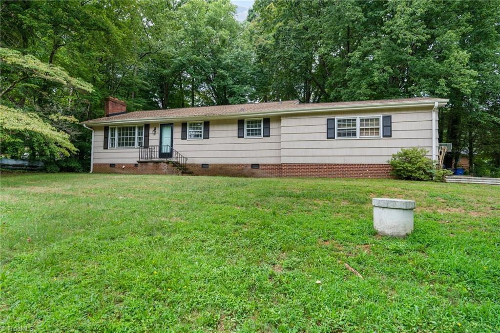 Granada Ct, Winston Salem, NC 27105