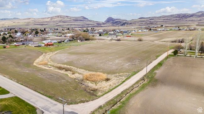 Aerial view featuring a mountain view and a residential view | Image 4