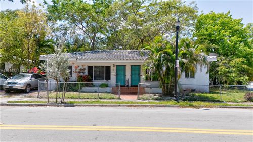 4-2 Ne 45th Street, Miami, FL, 33137 | Card Image