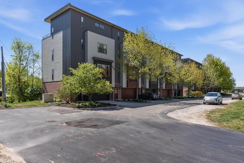 301 Mill Reserve Drive, Waukesha, WI, 53188 | Card Image