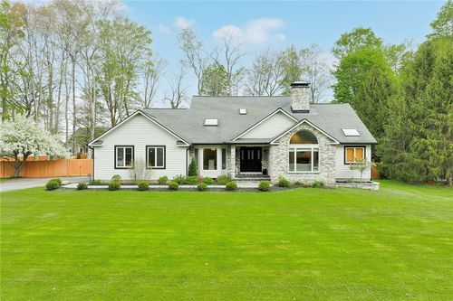 17 Crossbow Dr, Penfield, NY, 14526-9757 | Card Image