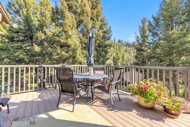 486 Jardine Rd, House other with 3 bedrooms, 2 bathrooms and null parking in Gardiner MT | Image 27