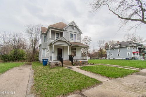 2422 Lawrence Ave, Toledo, OH, 43620-1047 | Card Image