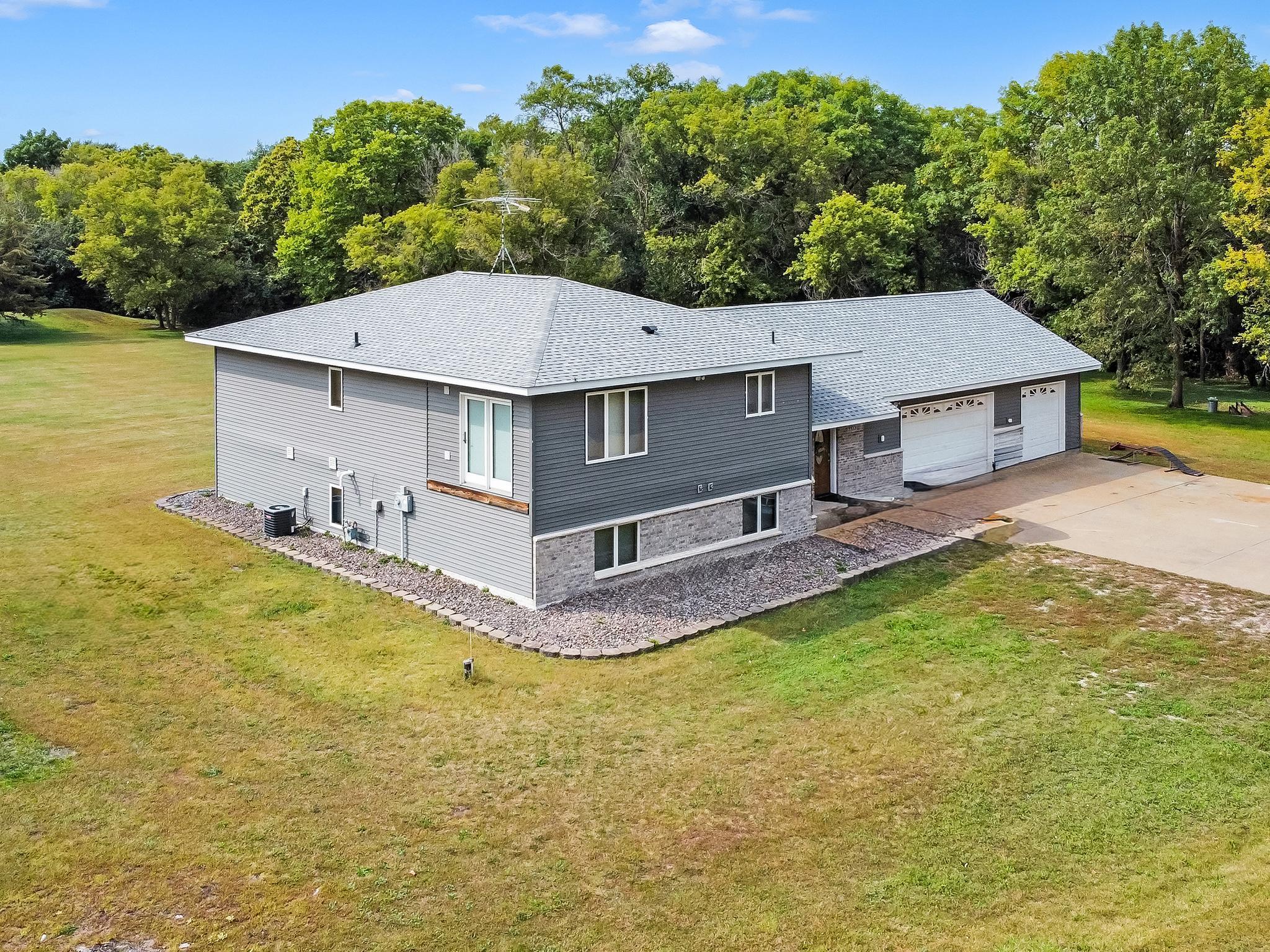 Hall Ave, Monticello, MN 55362