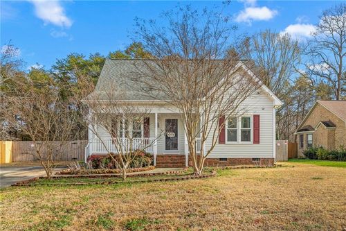 825 Lockesley Ln, Burlington, NC, 27217-8733 | Card Image