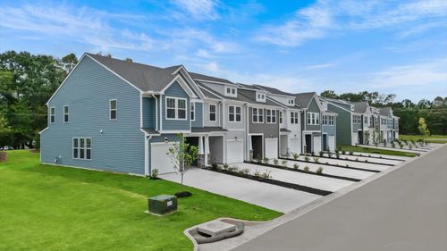 513 W Norvell Ct, Spartanburg, SC, 29307-2100 | Card Image