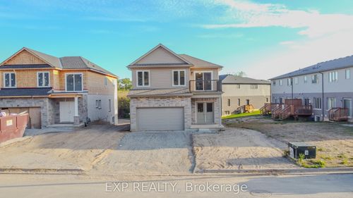 22 Willson Dr, Thorold, ON, L2V0M3 | Card Image