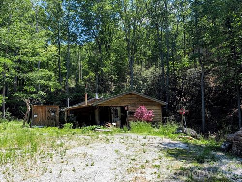 1034 Kyles Creek Road, Hendersonville, NC, 28792 | Card Image