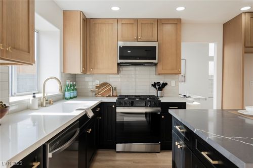 7313 Sunspot Dr, Las Vegas, NV, 89128-0577 | Card Image