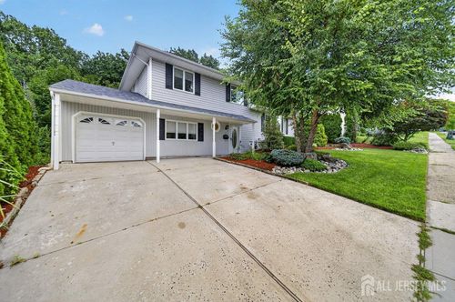 5 Ridge Rd, South River, NJ, 08882-2516 | Card Image