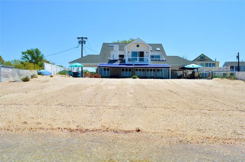 20 Greenwich Ave, Bayville, NY, 11709-2347 | Card Image