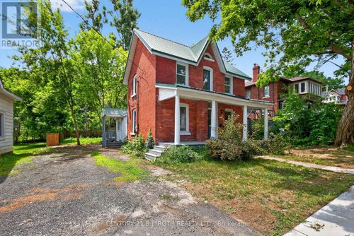 153 Laclie Street, Orillia, ON, L3V4N1 | Card Image