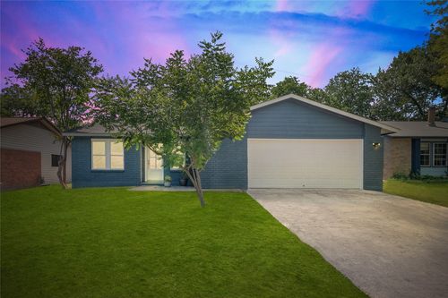 1657 Chippeway Ln, Austin, TX, 78745-3754 | Card Image