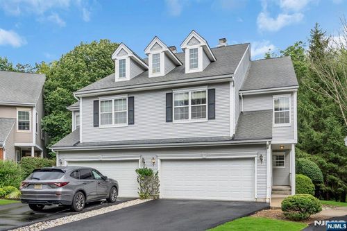 79 Morning Watch Rd, Wayne, NJ, 07470-8455 | Card Image