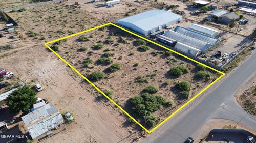 817 Windmill Dr, Chaparral, NM, 88081-7671 | Card Image