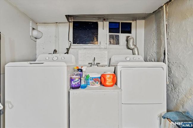 218 8 Th St, Home with 6 bedrooms, 3 bathrooms and null parking in Fairview NJ | Image 8