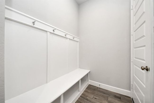 12310 Grassy Bend Dr, House other with 3 bedrooms, 2 bathrooms and 2 parking in Mont Belvieu TX | Image 24