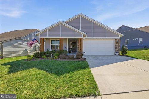 136 Mallard Dr, LAKE FREDERICK, VA, 22630-2287 | Card Image