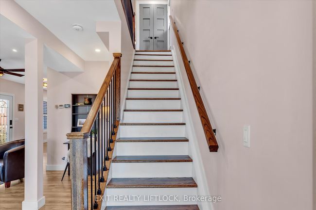 64 Front St E, House other with 4 bedrooms, 3 bathrooms and 10 parking in Bobcaygeon ON | Image 24