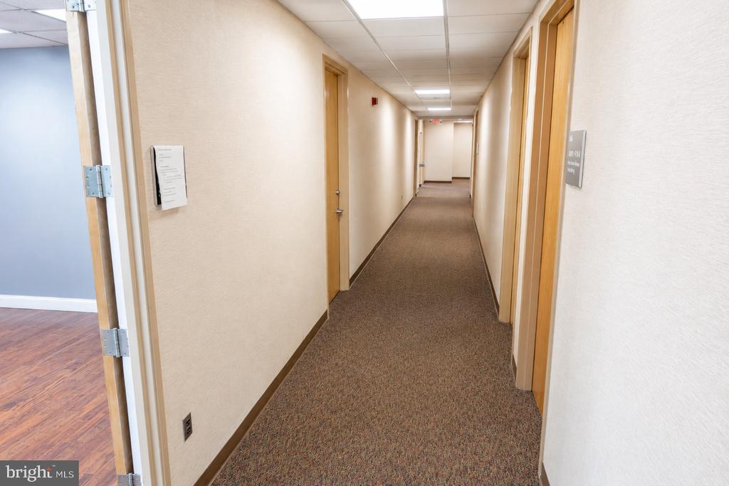 Commercial Lease in EDISON