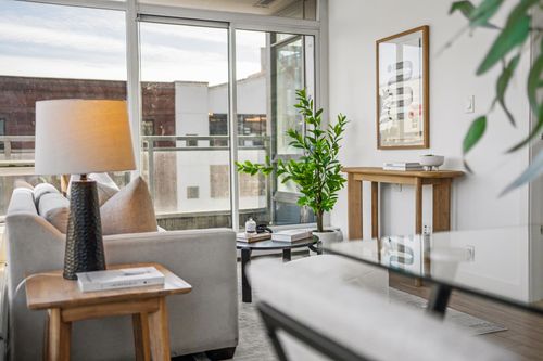 305-1775 Quebec St, Vancouver, BC, V5T0E3 | Card Image