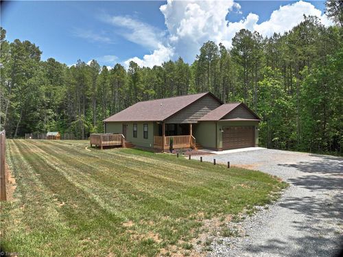 985 Wafford Rd, Lexington, NC, 27292-6215 | Card Image