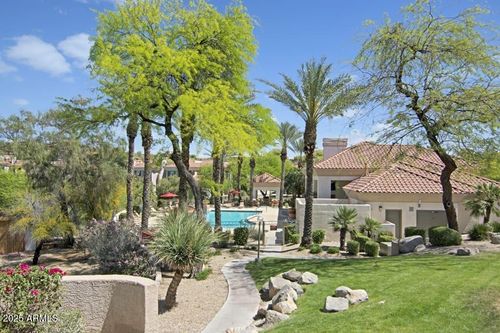 b2-1550 E Thunderbird Rd, Phoenix, AZ, 85022-5600 | Card Image