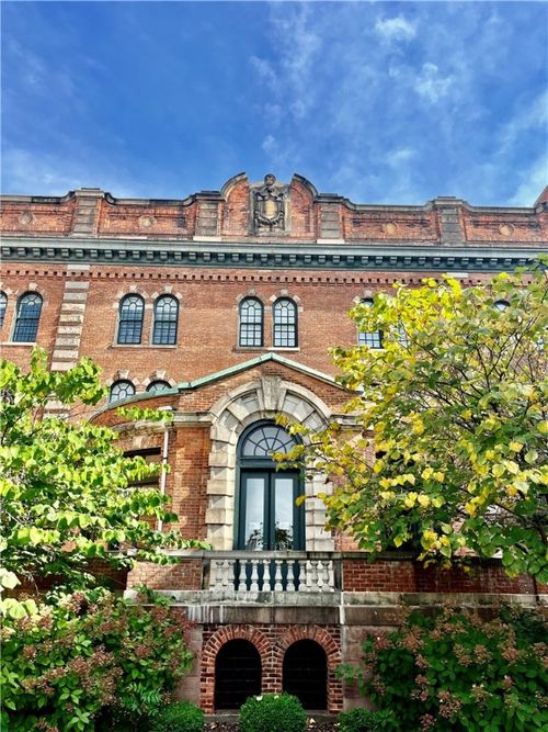 apt-112-300 Alexander St, Rochester, NY, 14607-1955 | Card Image