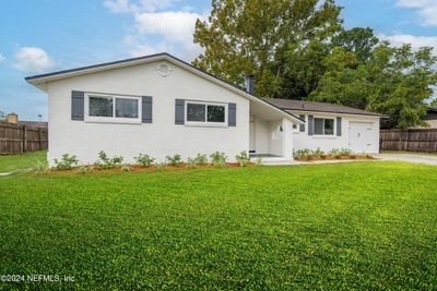 959 Dostie Circle, House other with 3 bedrooms, 2 bathrooms and null parking in Orange Park FL | Image 2