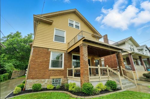 2111 Burnet Ave, Cincinnati, OH, 45219 | Card Image