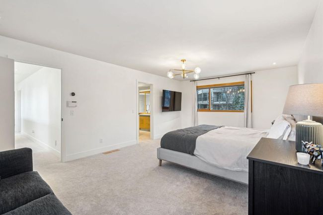 47 Patterson Dr Sw, House other with 4 bedrooms, 4 bathrooms and 5 parking in Calgary AB | Image 22