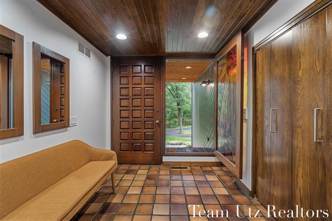 Foyer | Image 12