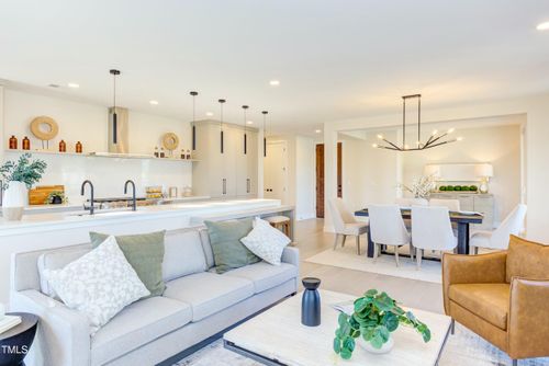 24-620 N Roxboro St, Durham, NC, 27701-2452 | Card Image