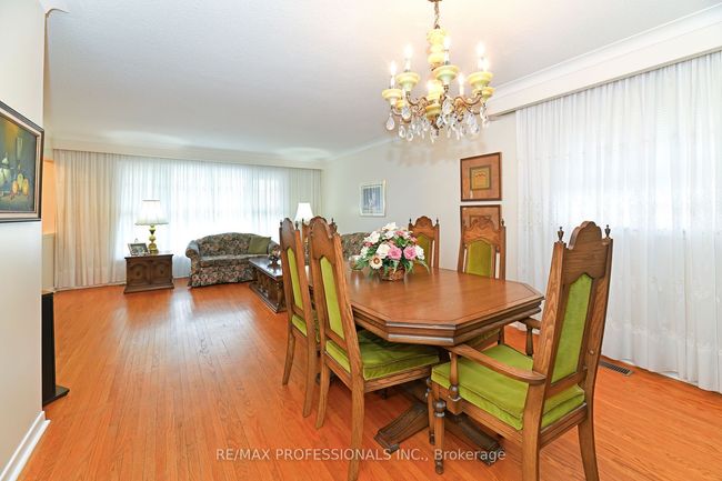 11 Pegasus Trail, House other with 3 bedrooms, 2 bathrooms and 1 parking in Scarborough ON | Image 11