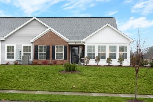 1042 Forest Oaks Dr, Butler, PA, 16001-7710 | Card Image