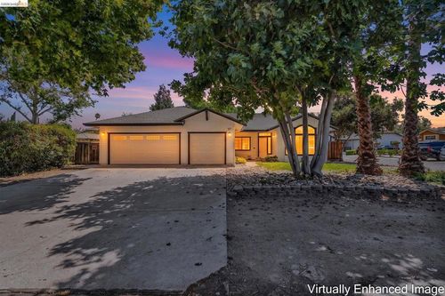 3427 Sanford St, Concord, CA, 94520-1510 | Card Image