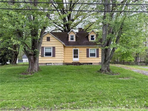8060 Paulin Dr, Youngstown, OH, 44514-3601 | Card Image