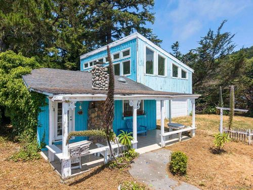 101 Salmon Harbor Rd, Smith River, CA, 95567-9360 | Card Image