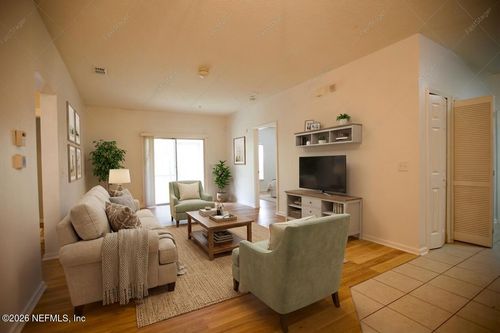 8-3600 Lenin Peak Ct, JACKSONVILLE, FL, 32210-3595 | Card Image