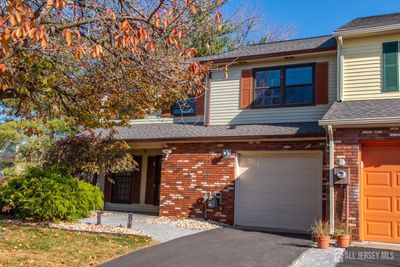 19 Walton Court, Townhouse with 3 bedrooms, 2 bathrooms and null parking in East Brunswick NJ | Image 3