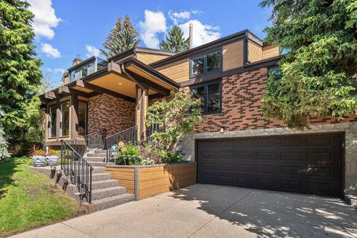 8 Varsplain Pl Nw, Calgary, AB, T3A0C7 | Card Image